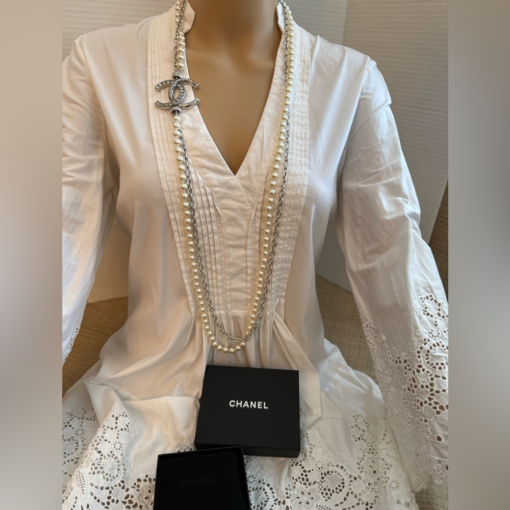 Silver and White Pearl Necklace